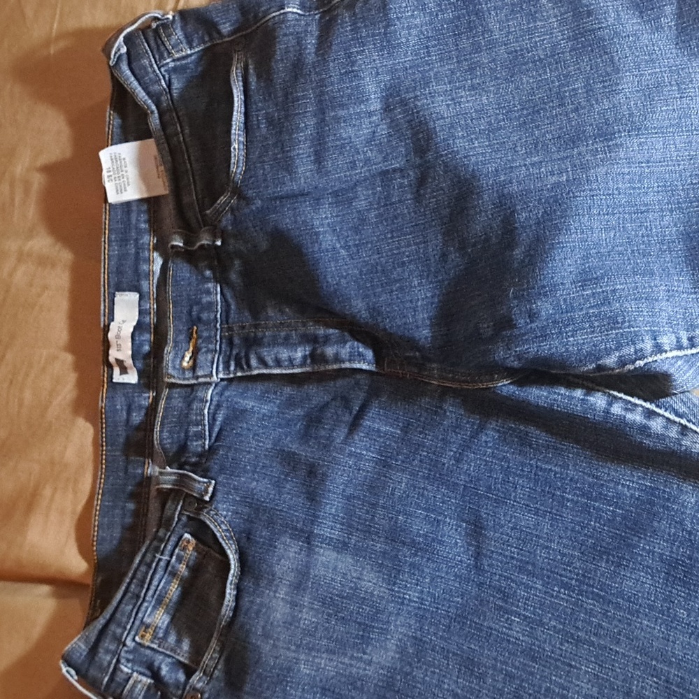 Levi's 515 boot cut dark wash blue jeans, size 16s